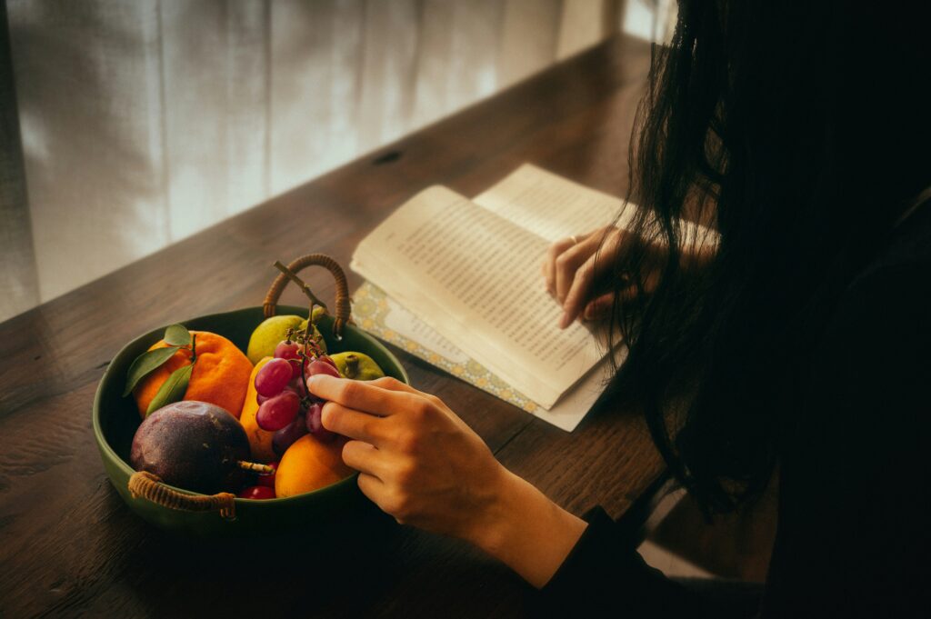 jeff-wu-Kq5OqNJdFmc-unsplash-1024x681 Vida saludable con alimentos naturales y hábitos sin extremos
