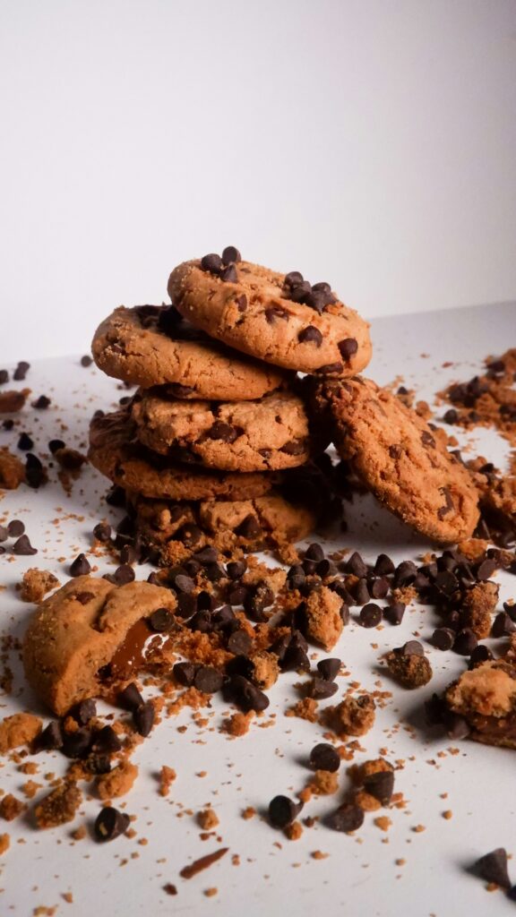 letizia-arvedi-_48PX6Lb-T8-unsplash-1-576x1024 Galletas keto de chocolate sin azúcar (receta fácil y saludable)